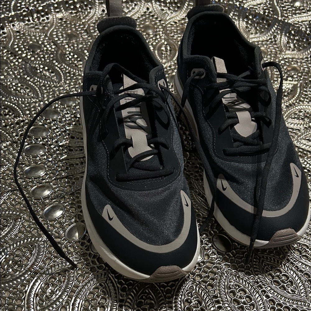 Nike Black and Gray Athletic Shoes